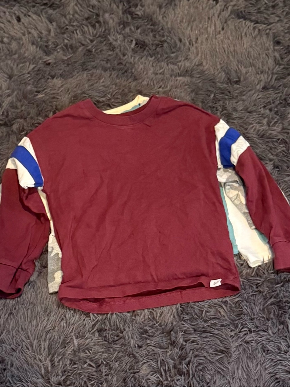 Bundle of 6 GAP and Old Navy Long-Sleeve Crew tees